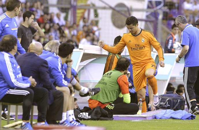 Cristiano Ronaldo Real Madrid e Valladolid (Foto: Agência EFE)