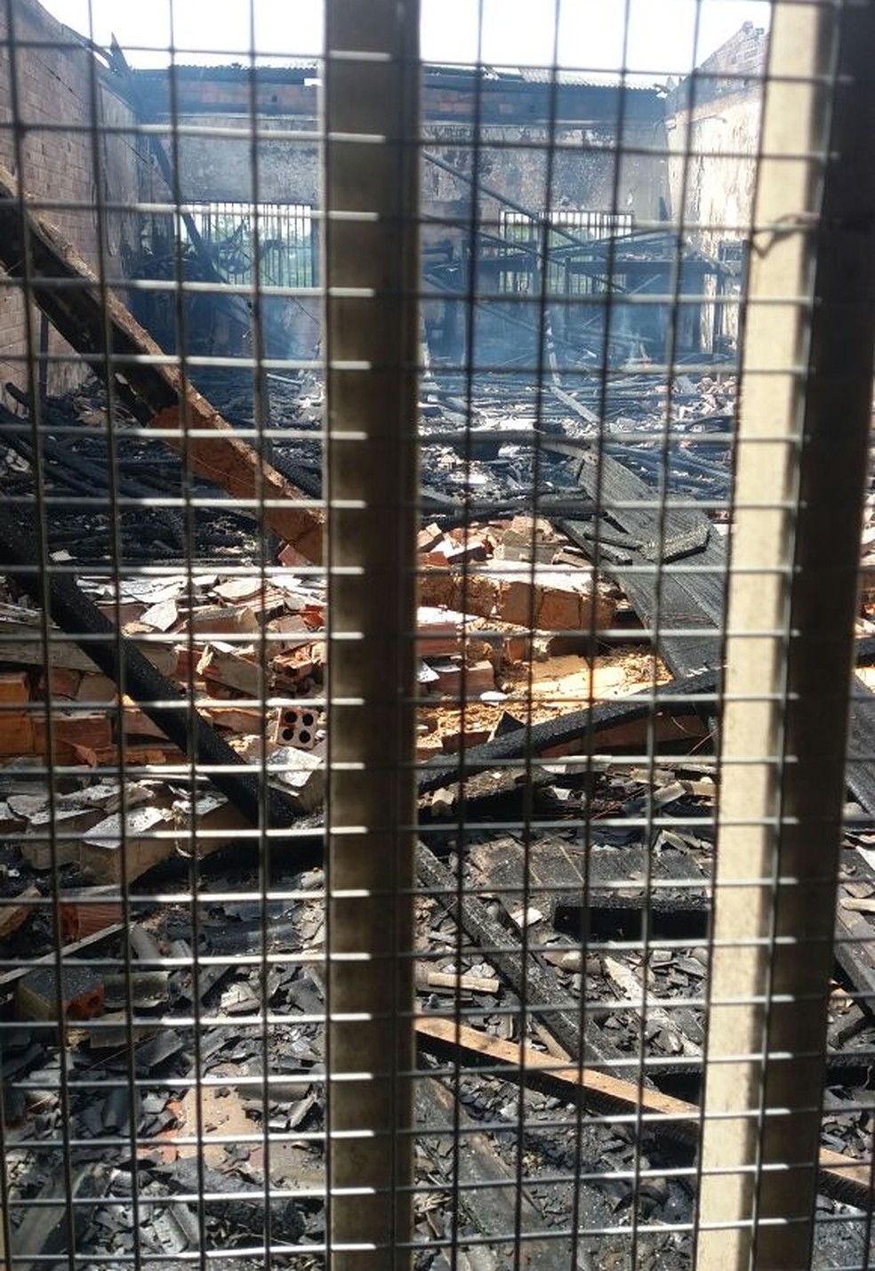Detentos colocaram fogo na unidade após presos serem mortos (Foto: Arquivo Pessoal)