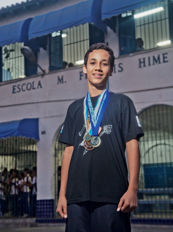 Victor Marinho,foi para o Francis Hime com 9 anos ,atras do professor de seu irmão mais velho.Já abocanhou oito medalhas em matemática incluindo uma de ouro (Foto:  Pedro Farina/ÉPOCA)