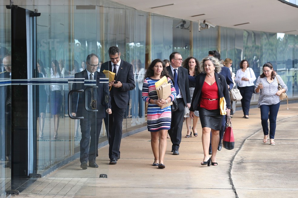Juízes e promotores entregam ao STF mais de cinco mil assinaturas em apoio à prisão após condenação em segunda instância (Foto: Valter Campanato/ Agência Brasil)