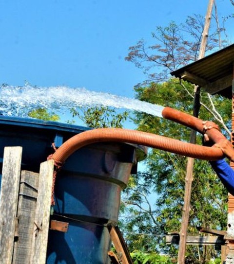 Sem água na torneira, comida mais cara: o suplício das famílias em seca histórica na Amazônia