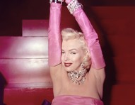 Looks ​​usados ​​por Marilyn Monroe que garantiram seu posto como ícone da moda