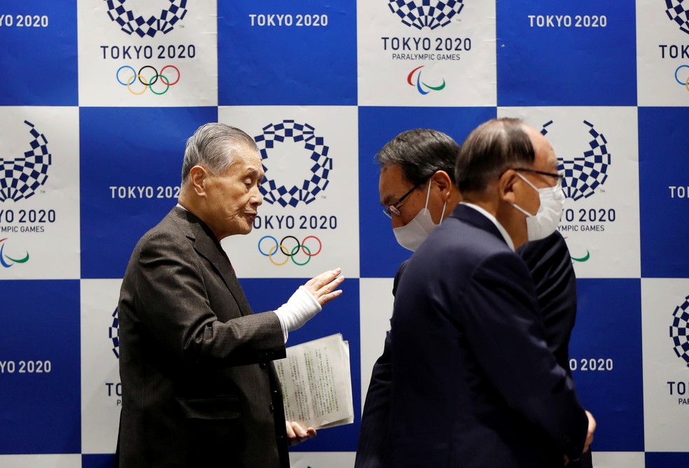 Reunião do Comitê Organizador de Tóquio e do COI, após o adiamento das Olimpíadas — Foto: Issei Kato/Reuters