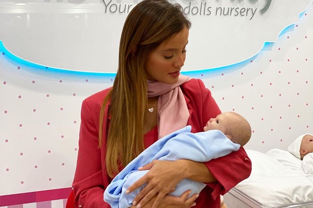Biah Rodrigues posa com bebê newborn (Foto: Reprodução/Instagram)