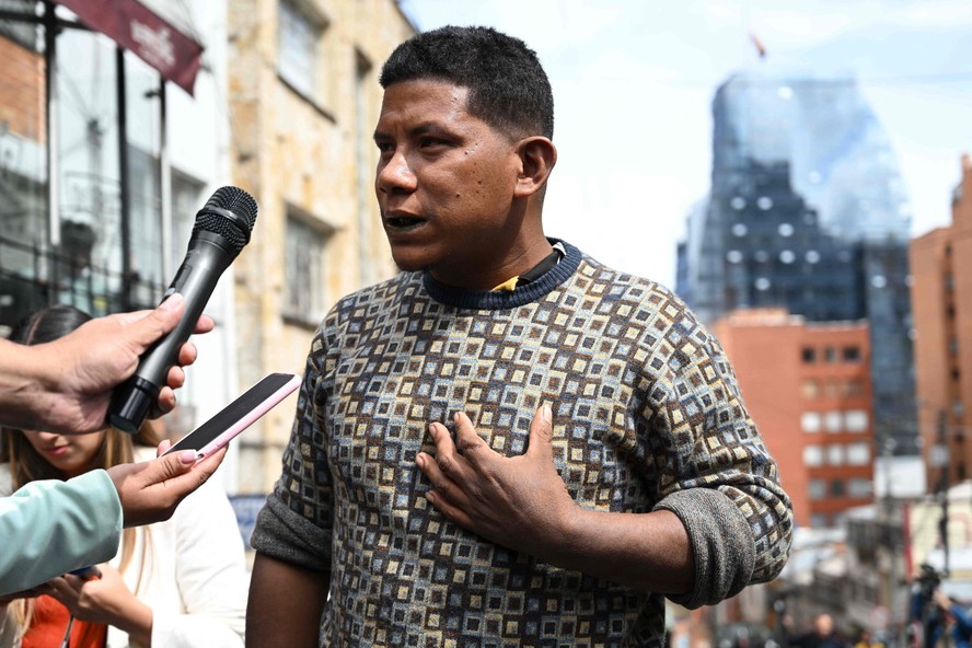 Manuel Ranoque, pai das crianças indígenas que passaram 40 dias perdidas na selva colombiana