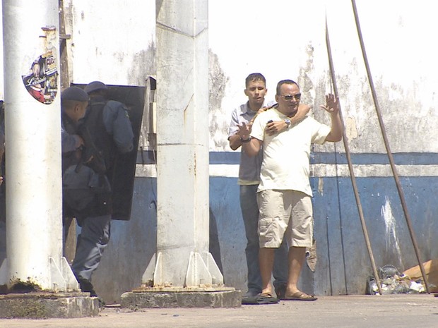 Homem virou refém durante fuga de suspeito em Macapá (Foto: Reprodução/TV Amapá)