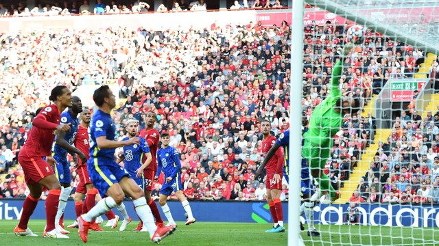 Inglês: Com um a menos, Chelsea segura Liverpool e consegue empate