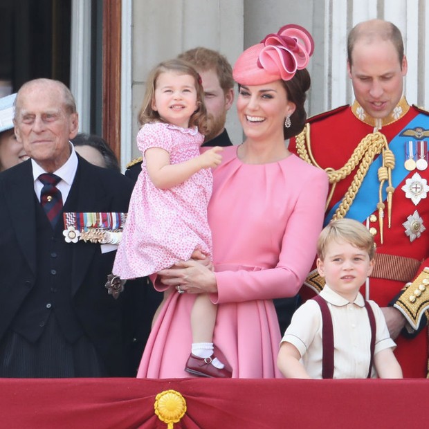 Kate Middleton combina look com Charlotte (Foto: Getty Images)