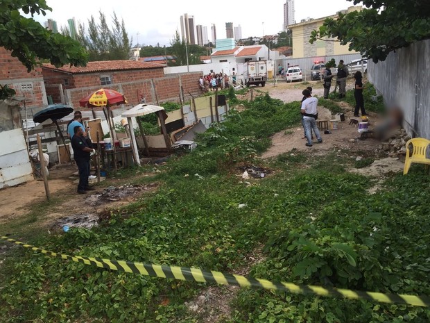 Homicídio aconteceu no bairro dos Ipês, em João Pessoa (Foto: Walter Paparazzo/G1)
