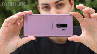 Still in 2019, another super-resistant model was Samsung's Galaxy S9 Plus.  The cell phone even stood out in drop and impact tests by specialized sites.  – Photo: Luciana Maline/TechTudo