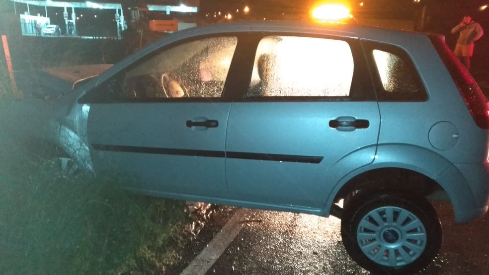 Um dos acidentes foi em Pacaembu, por volta das 23h40 — Foto: Polícia Rodoviária