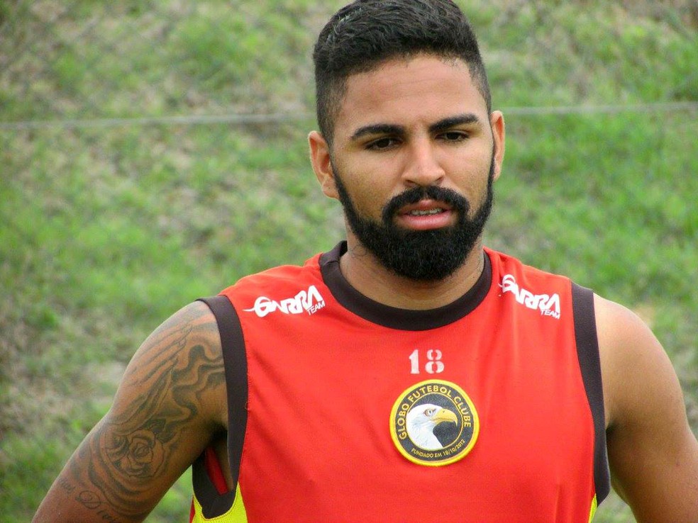 Romarinho despertou atenção de Abel em confronto com o Flu (Foto: Rhuan Carlos/Globo FC/Divulgação)