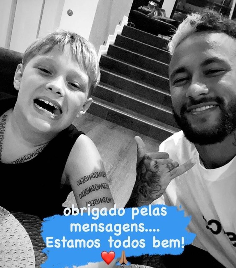 Neymar publica foto com o filho Davi Lucca e diz que estão "todos bem" — Foto: Reprodução/Instagram