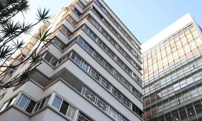 Prédio em Botafogo onde porteiro morreu por vazamento de gás, em 1976