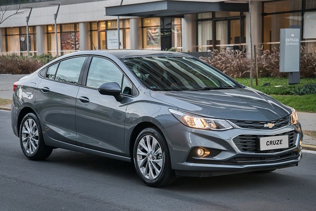 Renovação da linha Chevrolet no Brasil - Página 7 Cruze_sedan_lt_1