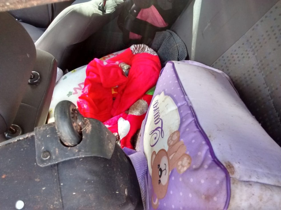 A bebê de três meses estava na cadeirinha de transporte, mas sofreu traumatismo craniano e não resistiu — Foto: Mário Nunes/Jornal de Assis