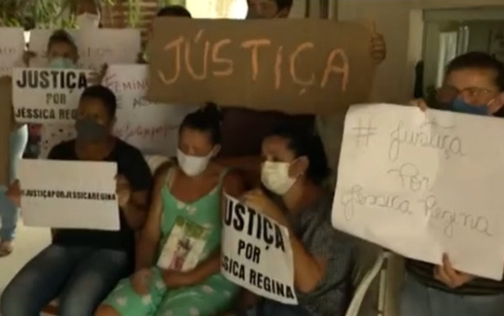 Familiares de grávida que foi morta com tiro na BA fazem protesto para pedir justiça — Foto: Reprodução/TV Bahia