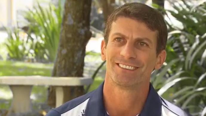 Pedrinho revela alegria de ser auxiliar no Cruzeiro: Devia ter jogado aqui