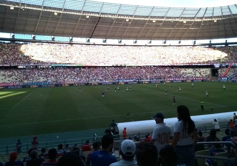 Gramado do CastelÃ£o foi criticado por Ceni logo apÃ³s Fortaleza x Coritiba (Foto: Grazielle Gomes/Arquivo Pessoal)