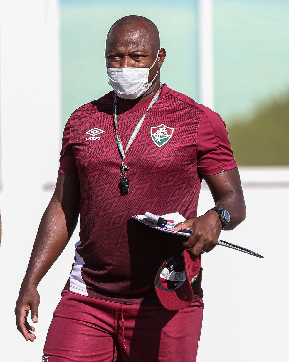 Marcão, técnico do Fluminense — Foto: Lucas Merçon / FFC