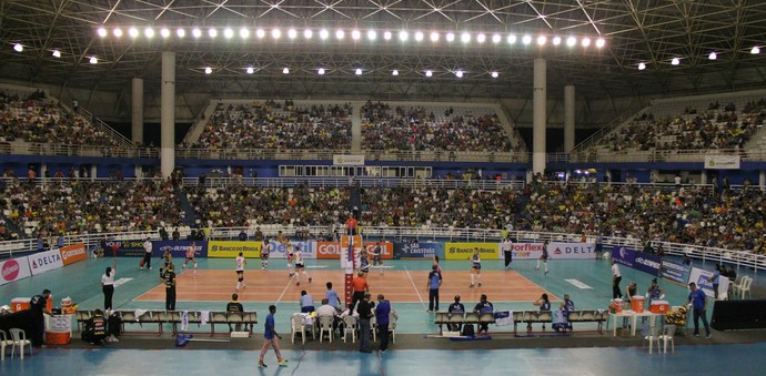 Cerca de 4.762 torcedores compareceram à Arena Amadeu Teixeira (Foto: Gabriel Machado)