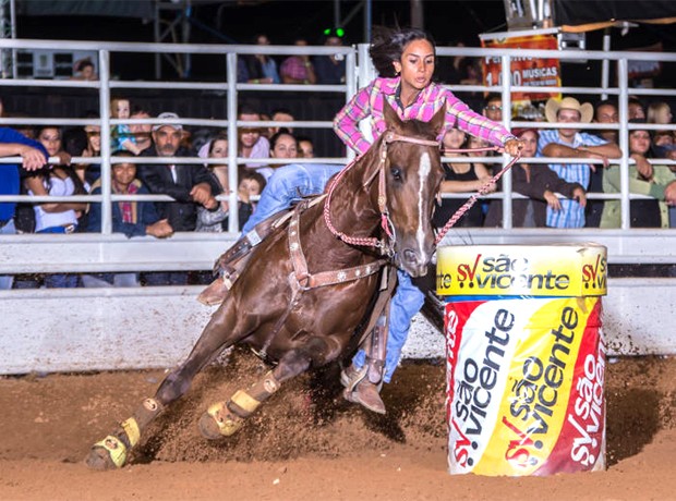 G1 - Axé e sertanejo animam público na última noite do Rodeio de Americana  - notícias em Festa do Peão de Americana 2015