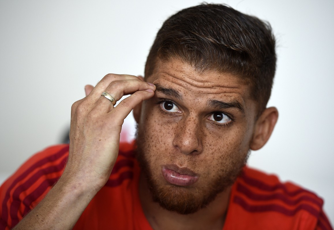 Ameaça de não entrar em campo, refugos e queda de braço: os bastidores de Cuéllar no Flamengo