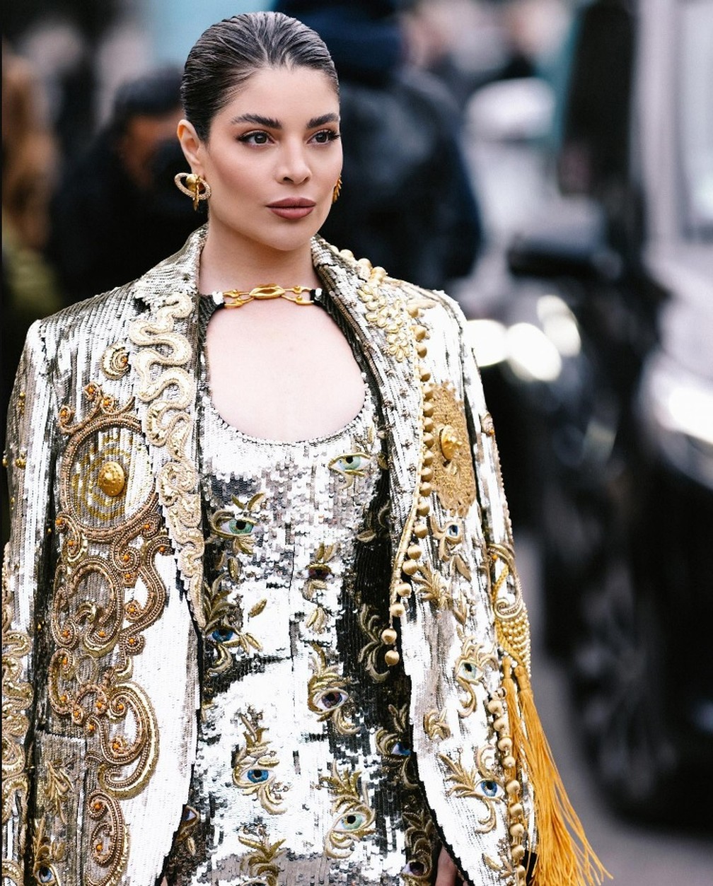 Gkay foi ao desfile da marca Schiaparelli neste domingo (22), na Semana de Moda de Paris — Foto: Reprodução/Instagram/Gkay
