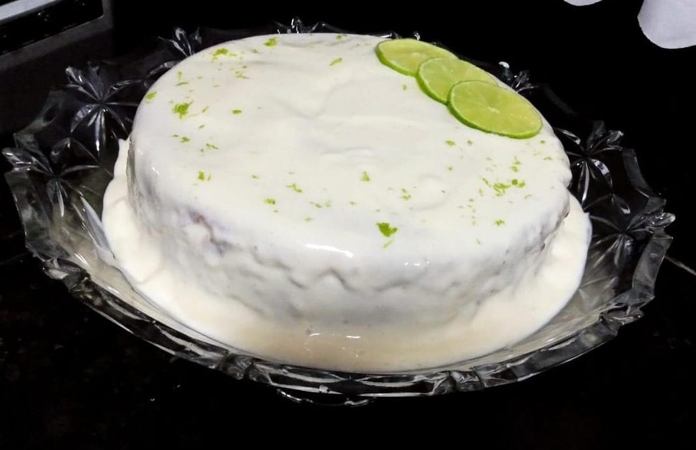 Bolo de Limão é prático e fácil de fazer — Foto: Kawanny Barros/TV Fronteira
