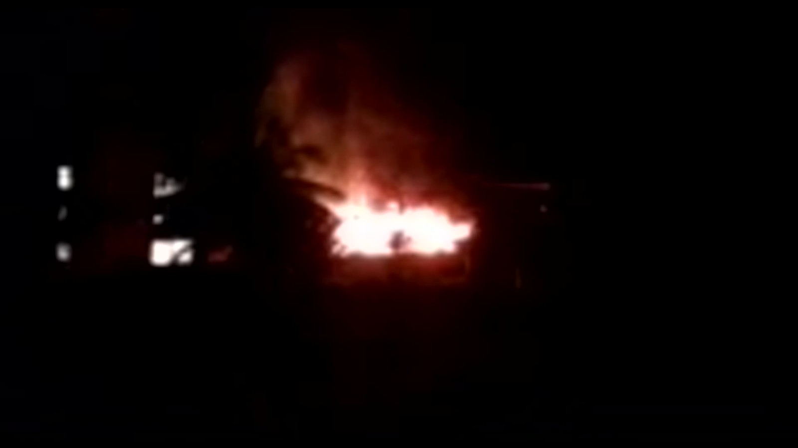 Moradora gravou CT do Flamengo em chamas — Foto: Reprodução/GloboNews