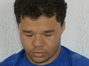 Agente de empresa responsável por presídio Barra da Grota iria receber R$ 400 para fornecer celulares para presos (Foto: Reprodução/TV Anhanguera)