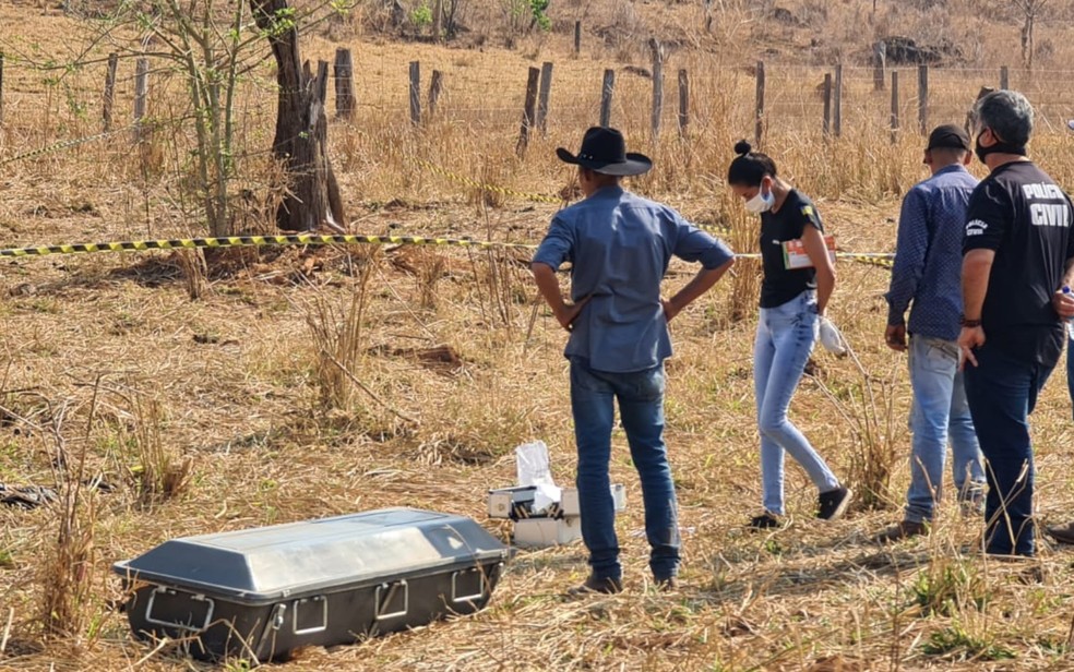 Local em que corpo em que polícia suspeita que seja de corretor de trator desaparecido após sair de motel foi encontrado, em Jaraguá  — Foto: Divulgação/Polícia Civil 