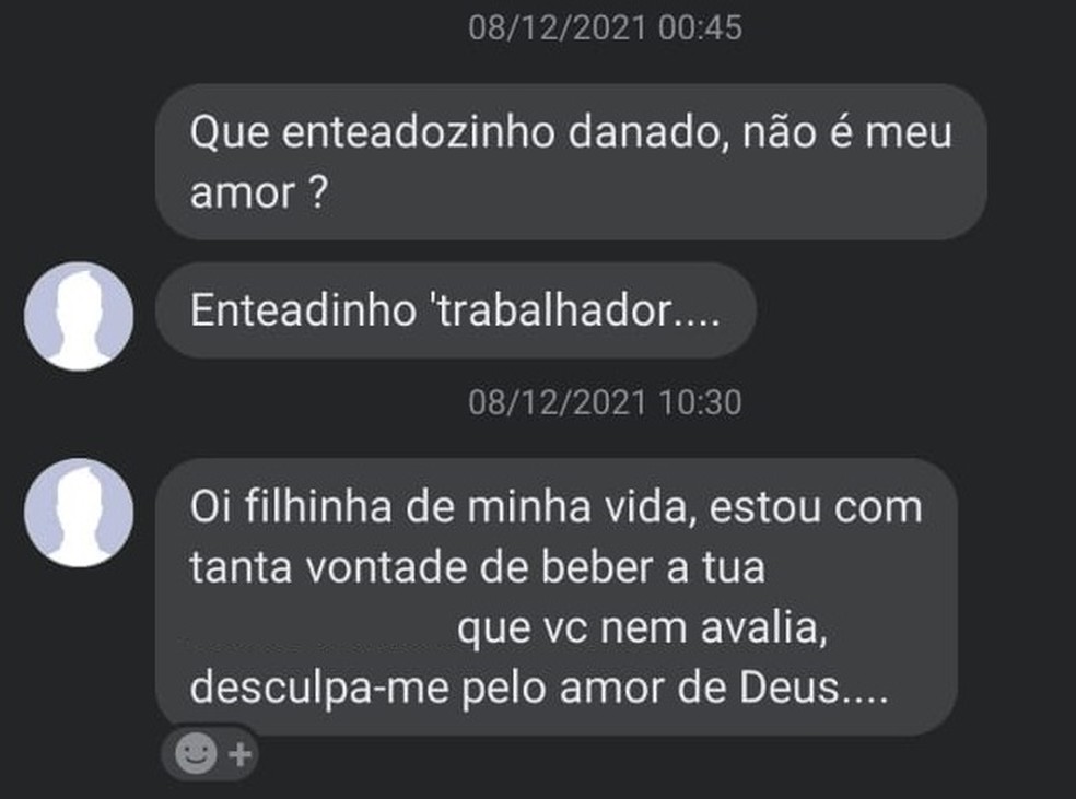 Homem denunciado foi professor da vítima durante gadruação, mas passou a enviar mensagens depois anos depois — Foto: Reprodução