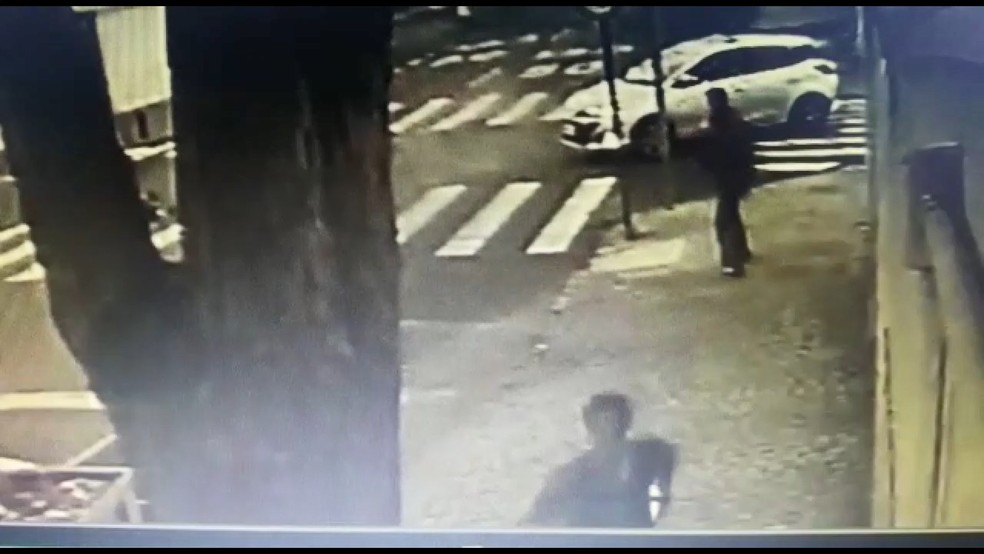 Vigilante Recupera Celular Apos Perseguir Ladrao Em Uberlandia Veja Video Triangulo Mineiro G1