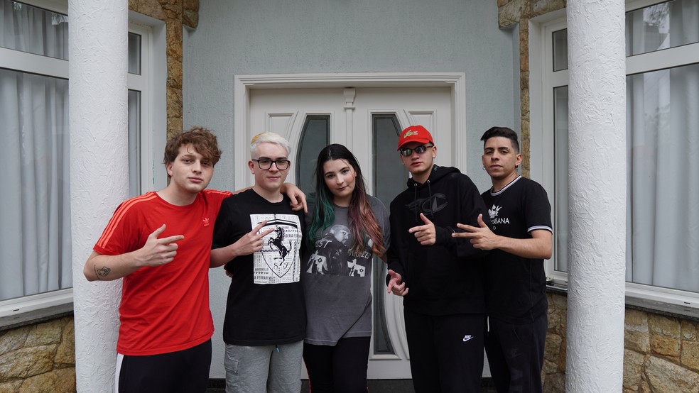 Da esquerda para a direita: Ghost, Blackoutz, Ingrid, CaioX e Pedrão — Foto: Caio Prestes