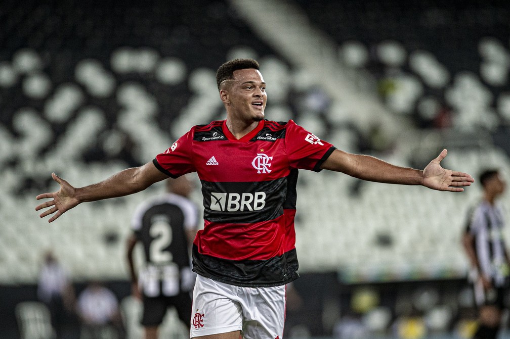 Rodrigo Muniz comemora gol pelo Flamengo no Campeonato Carioca — Foto: Marcelo Cortes/Flamengo