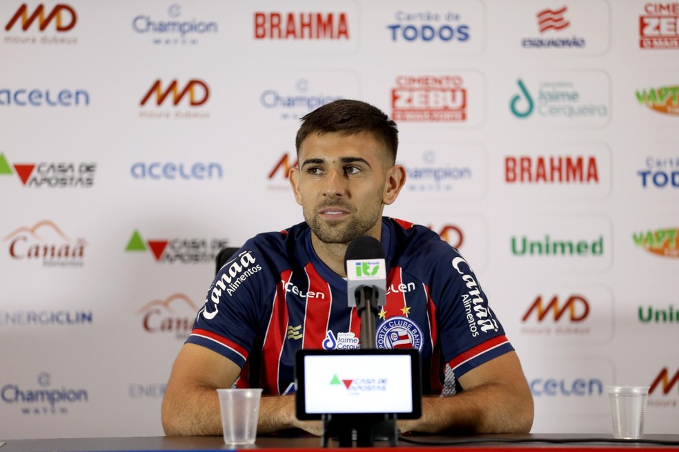 Nicolas Acevedo em entrevista de apresentação no Bahia — Foto: Felipe Oliveira / EC Bahia / Divulgação
