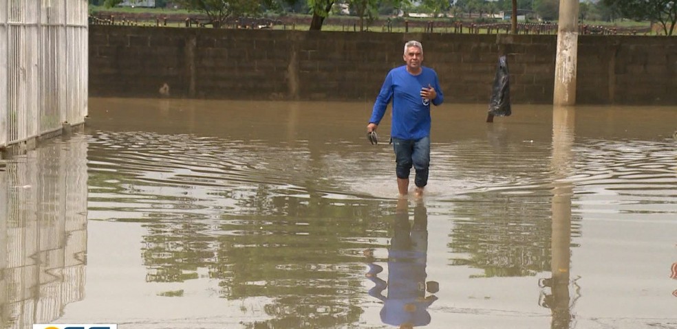 Chuva no ES deixa mais de 700 pessoas desabrigadas ou desalojadas — Foto: Reprodução TV Gazeta