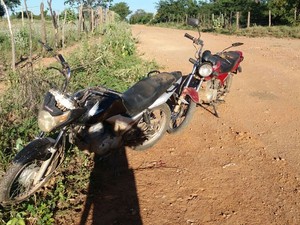 Motos roubadas também foram apreendidas (Foto: Polícia Militar/Divulgação)