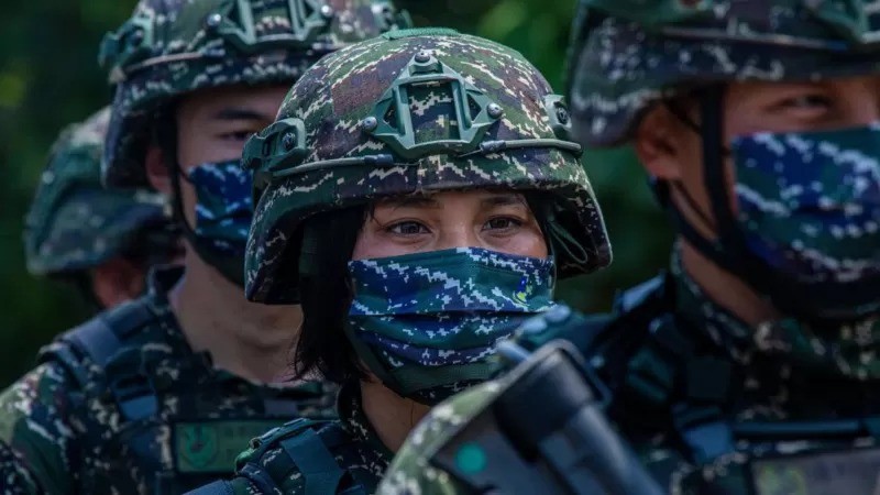 Exército de Taiwan realiza exercícios de forma periódica contra possível invasão chinesa (Foto: GETTY IMAGES via BBC)