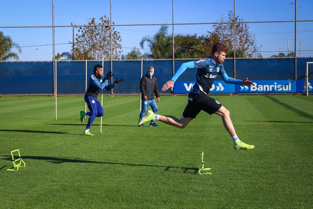Caio Henrique volta para o Atl&eacute;tico de Madrid e d&aacute; espa&ccedil;o para Bruno Cortez &mdash; Foto: Lucas Uebel/Gr&ecirc;mio
