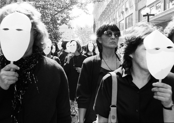 Mulheres pela Vida, da série Protestos, 1989. Coleções Fundación MAPFRE  (Foto:  Paz Errázuriz)