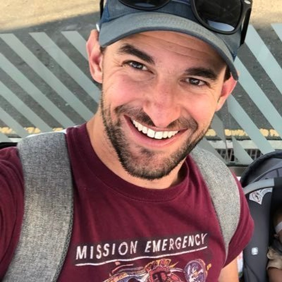 Taylor Nichols, médico judeu dos EUA que relatou o atendimento a um paciente com tatuagens nazistas — Foto: Reprodução/Twitter