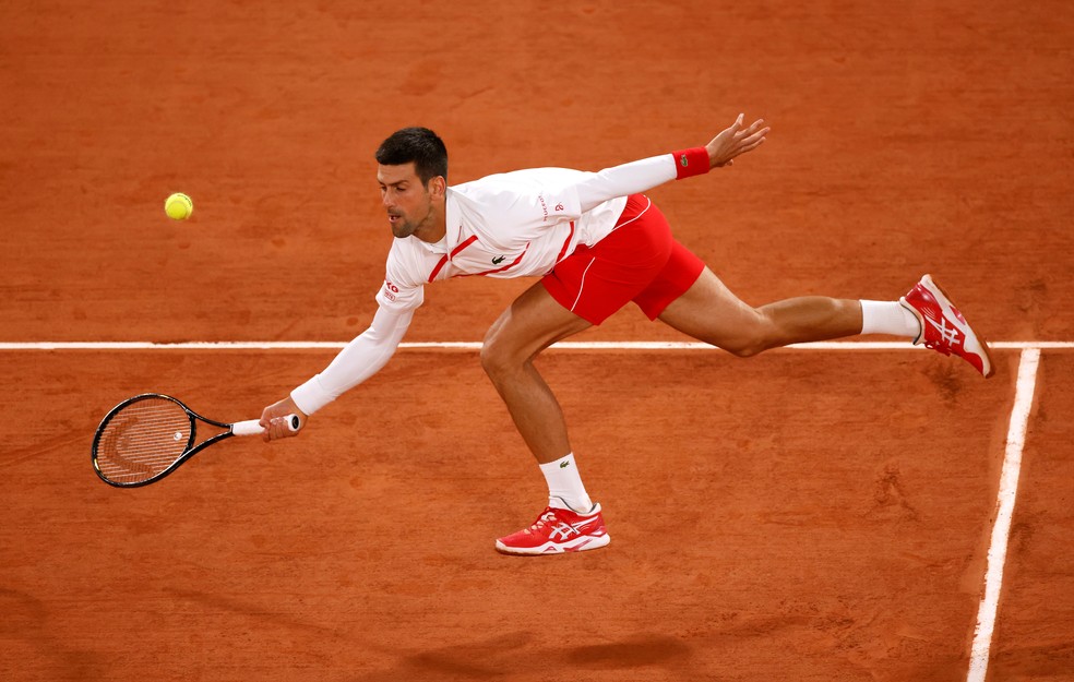 Novak Djokovic em Roland Garros — Foto: REUTERS/Gonzalo Fuentes