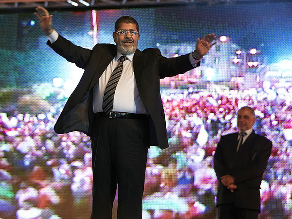 Mohamed Morsi ainda como candidato da Irmandade MuÃ§ulmana no segundo turno das eleiÃ§Ãµes presidenciais do Egito em 2012 â€” Foto: Fredrik Persson/AP