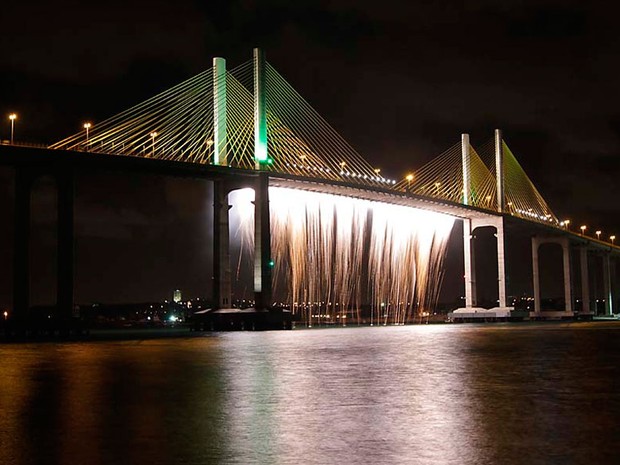Ponte Newton Navarro, em Natal, é considerada a mais alta estrutura estaiada (suspensa por cabos) do país (Foto: Canindé Soares)