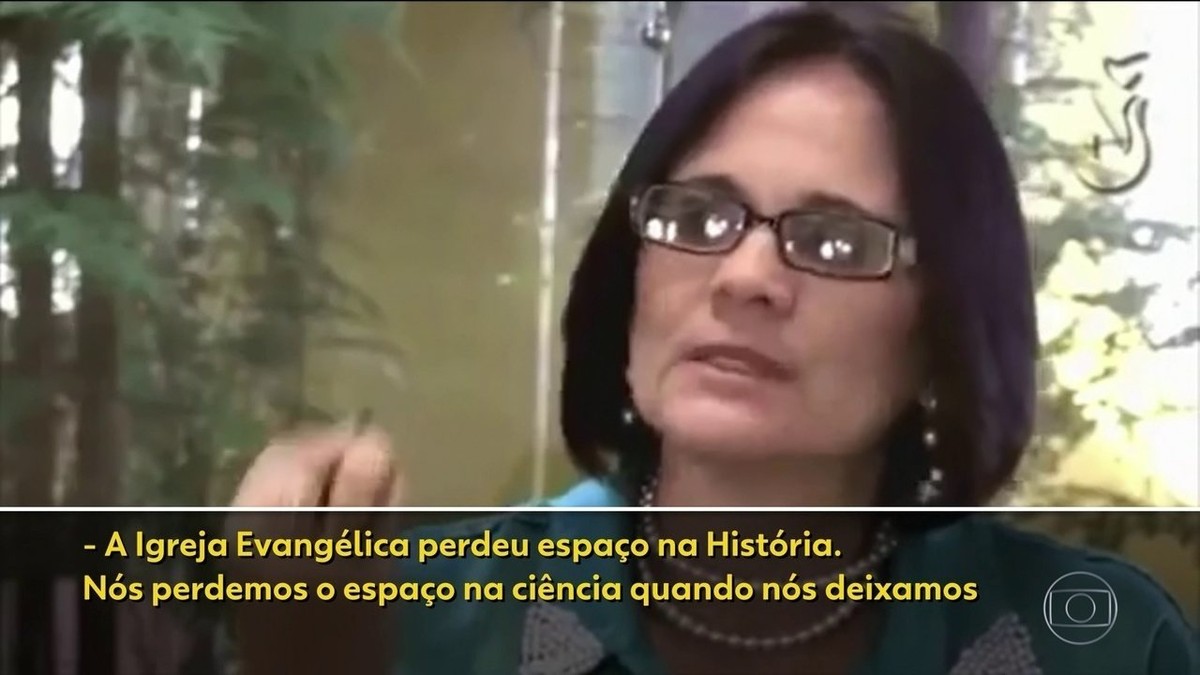 Ministra Damares se envolve em nova polêmica: a Teoria da Evolução