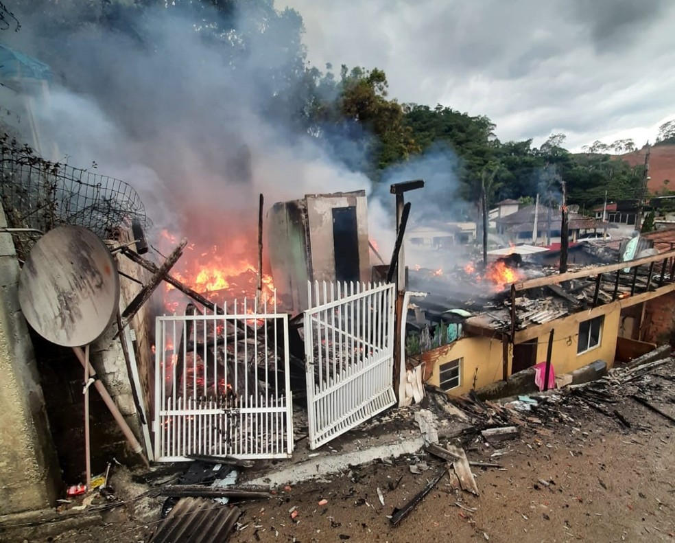 Incêndio aconteceu em Brusque, no Vale do Itajaí — Foto: Corpo de Bombeiros/Divulgação