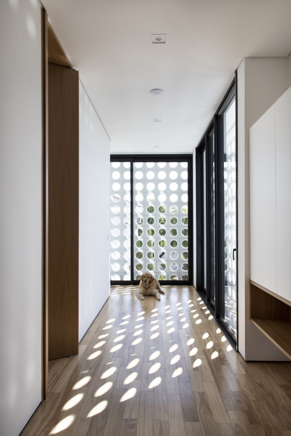 Em Tatuí, casa de 450 m² propõe conexão intensa entre interior e exterior (Foto: Carolina Mossin)