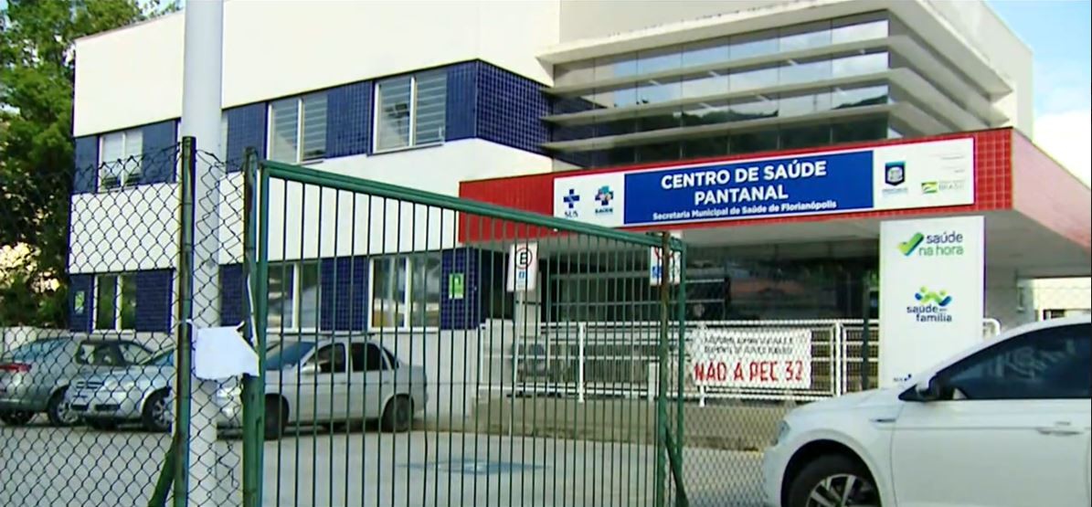 Florianópolis tem escolas sem aula, unidades de saúde com atendimento parcial e lixo nas ruas com greve